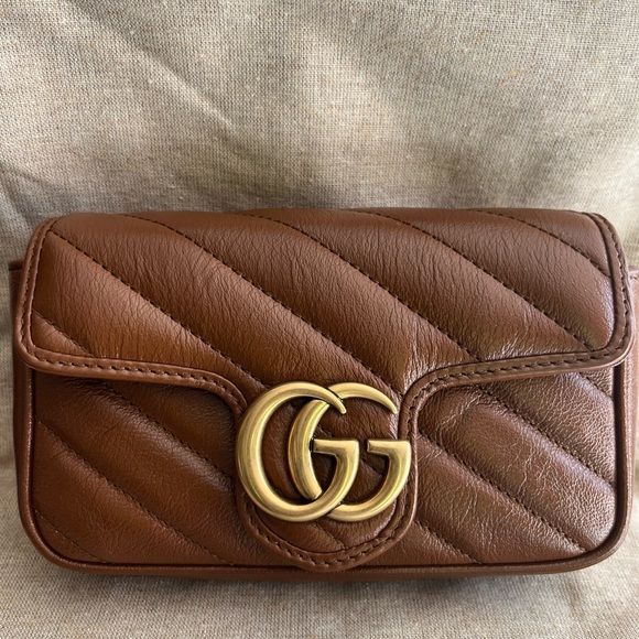 Gucci GG Marmont Crossbody Bags - Picture 1 of 15